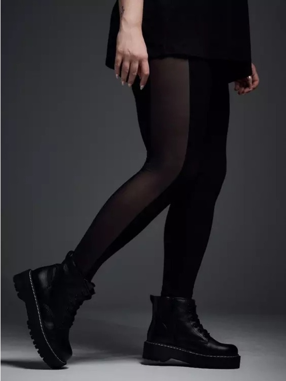 Torrid Nightfall Black Mesh-Panel High-Waist Leggings with Pockets - Picture 2 of 8